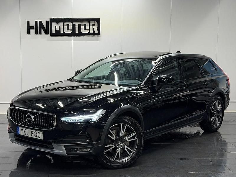 Begagnad Volvo V90 CC Inscription 241 HK (177 kW) 2017 Svart Kombi