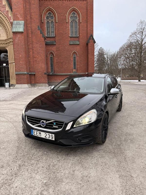 Begagnad 2011 Volvo V60 Kombi | 90 000 kr (Bra pris) - Bild 1/4