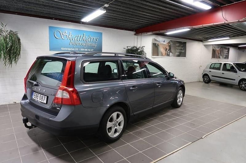Begagnad Volvo V70 146 HK (107 kW) 2009 Grå Kombi