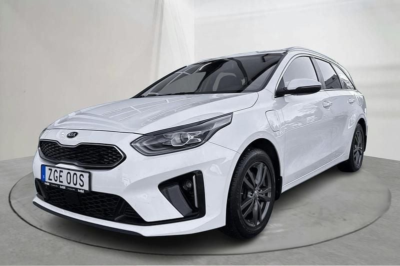 Begagnad Kia Ceed Sportswagon Advance 141 HK (103 kW) 2020 Vit Kombi