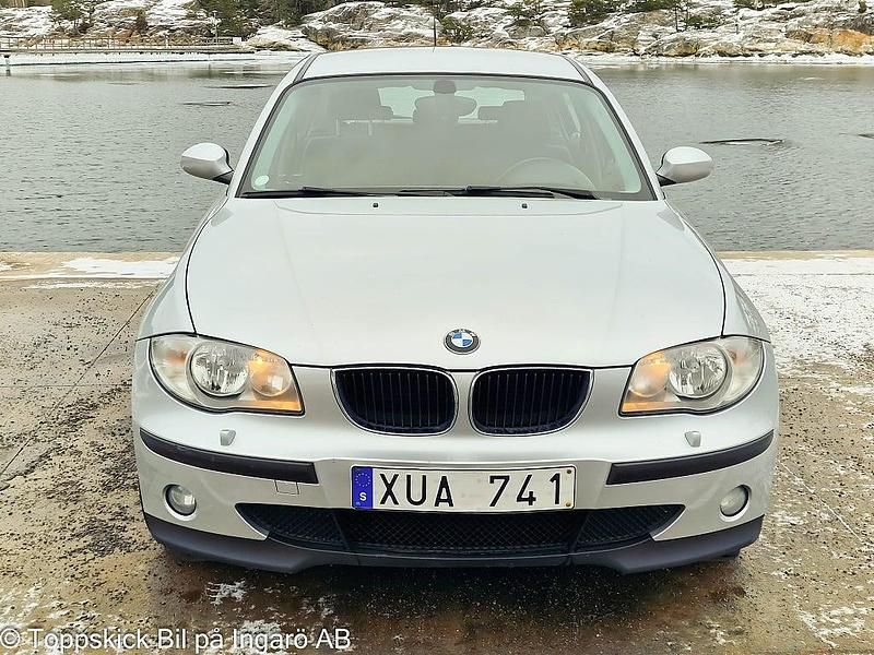 Begagnad BMW 116 116 HK (85 kW) 2006 Grå Halvkombi