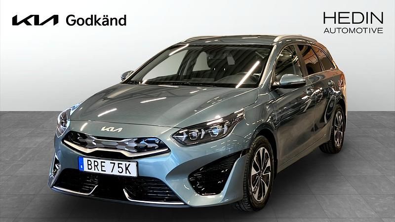 Grå Begagnad 2023 Kia Ceed Sportswagon Kombi | 284 900 kr - Bild 1/4