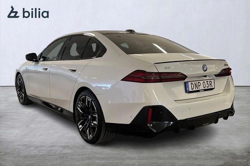 Begagnad BMW i5 M Sport 442 kW (601 HK) 2023 Vit Sedan