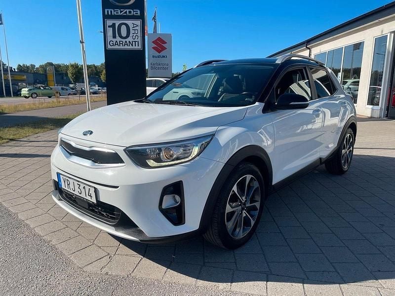 Vit Begagnad 2019 Kia Stonic Advance SUV | 168 000 kr (Marknadspris) - Bild 1/4