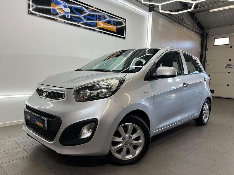 Grå Begagnad 2012 Kia Picanto Halvkombi | 49 900 kr (Marknadspris) - Bild 1/4