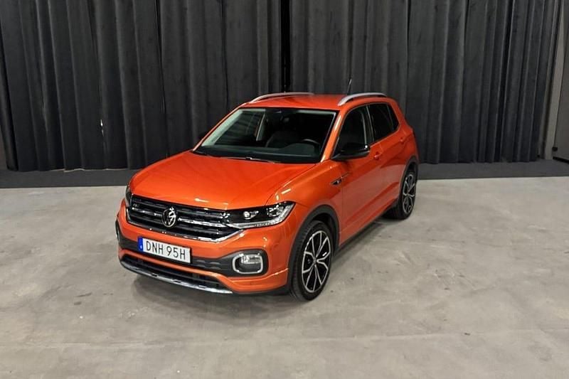 Orange Begagnad 2021 VW T-Cross GT SUV | 229 900 kr (Marknadspris) - Bild 1/4