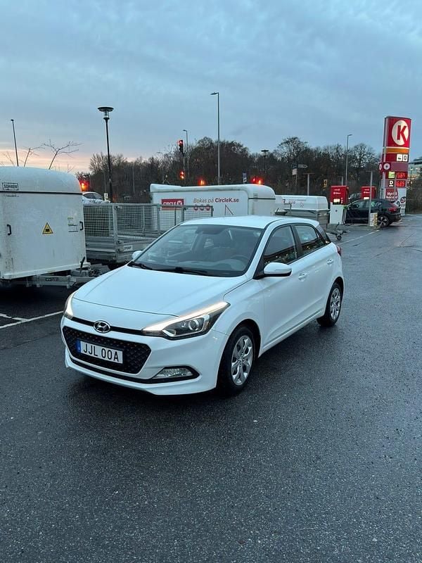 Begagnad Hyundai i20 84 HK (61 kW) 2016