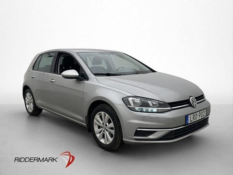 Begagnad VW Golf VII 110 HK (80 kW) 2017 Silver Halvkombi