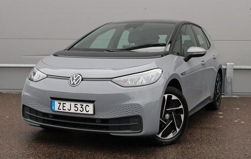 Grå Begagnad 2022 VW ID.3 Pro Performance Halvkombi | 257 800 kr (Marknadspris) - Bild 1/4