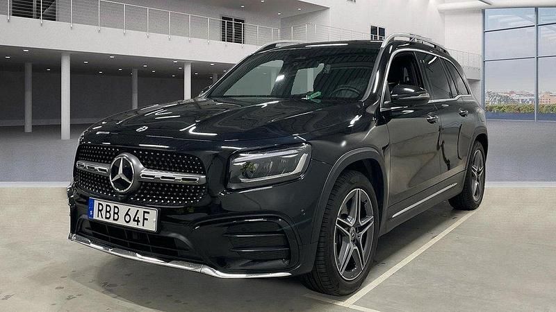Svart Begagnad 2024 Mercedes GLB220 AMG line SUV | 499 000 kr (Bra pris) - Bild 1/1