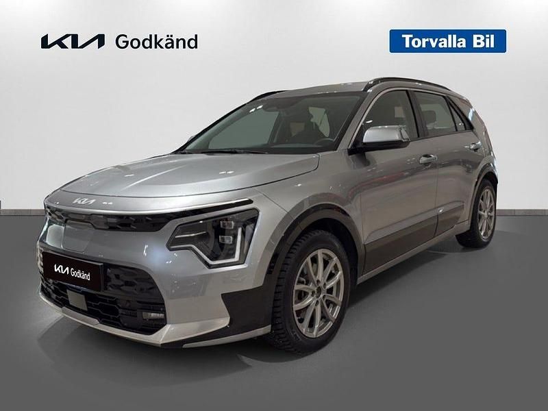 Grå (steel grey) Begagnad 2022 Kia e-Niro SUV | 299 900 kr (Marknadspris) - Bild 1/3