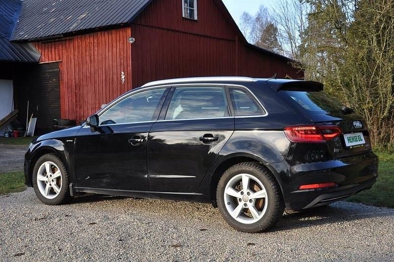 Begagnad Audi A3 110 HK (80 kW) 2016 Svart