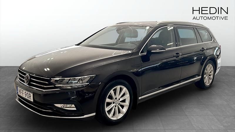 Brun (brown) Begagnad 2019 VW Passat GT Kombi | 269 900 kr (Marknadspris) - Bild 1/4