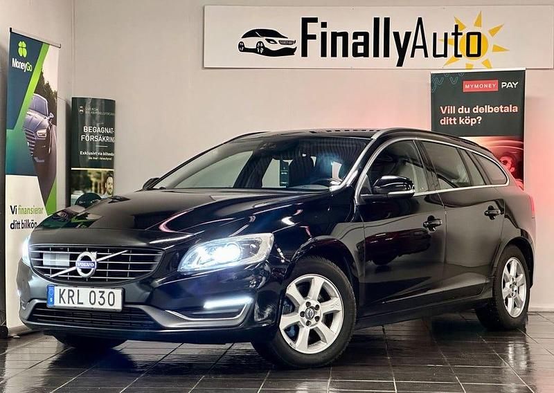 Svart Begagnad 2014 Volvo V60 Momentum Kombi | 114 900 kr (Marknadspris) - Bild 1/4
