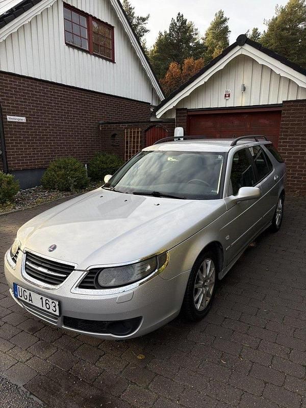 Grå Begagnad 2007 Saab 9-5 Linear Kombi | 34 000 kr (Marknadspris) - Bild 1/4