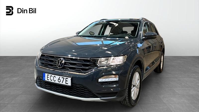 Grå Begagnad 2021 VW T-Roc Style SUV | 259 900 kr (Marknadspris) - Bild 1/4