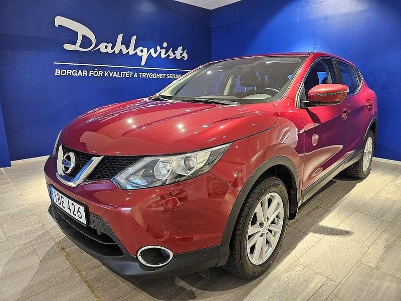 Röd Begagnad 2015 Nissan Qashqai SUV | 119 000 kr (Lite dyr) - Bild 1/4