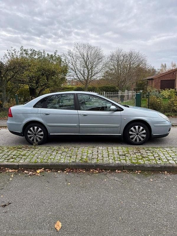 Blå Begagnad 2005 Citroën C5 Halvkombi | 29 000 kr (Marknadspris) - Bild 1/4