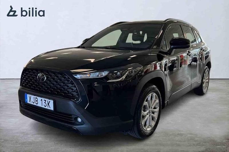 Svart Begagnad 2025 Toyota Corolla Cross SUV | 354 900 kr - Bild 1/1