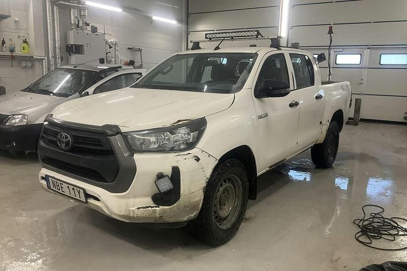 Vit Begagnad 2021 Toyota HiLux Pickup | 360 000 kr (Bra pris) - Bild 1/4