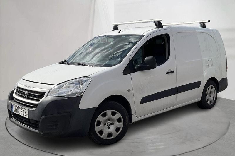 Vit Begagnad 2015 Peugeot Partner Minibuss | 59 000 kr (Superpris) - Bild 1/4