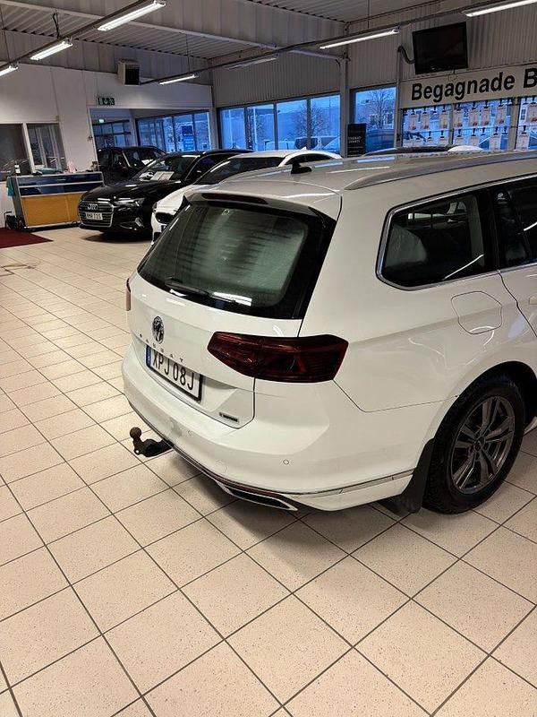 Begagnad VW Passat GT 190 HK (139 kW) 2019 Vit Kombi