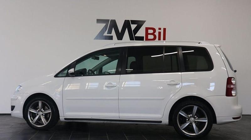Begagnad VW Touran R-line 170 HK (125 kW) 2009 Vit Minibuss