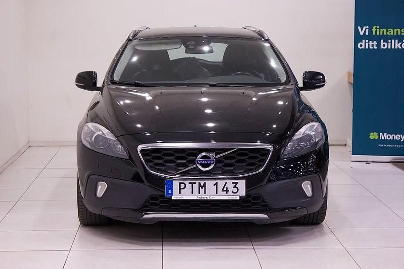 Begagnad Volvo V40 150 HK (110 kW) 2013 Svart Halvkombi