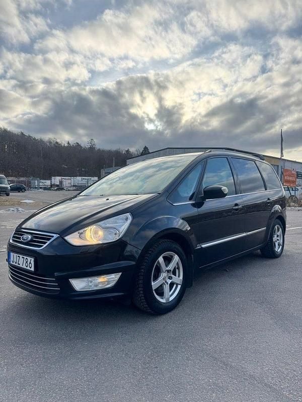 Begagnad Ford Galaxy Titanium 160 HK (117 kW) 2014 Svart Minibuss