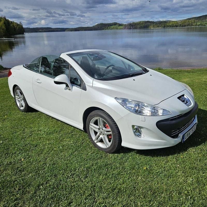 Vit Begagnad 2010 Peugeot 308 CC Cab | 85 000 kr (Marknadspris) - Bild 1/2