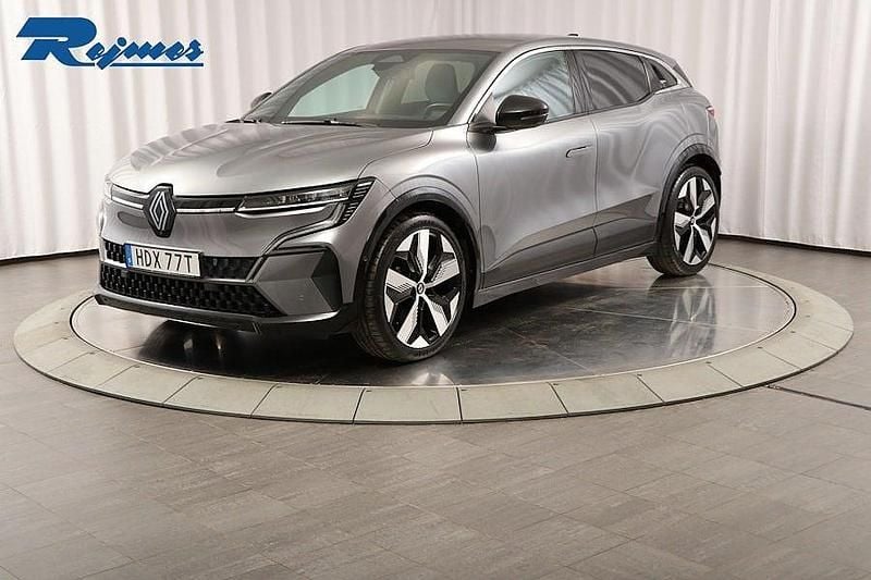 Grå Begagnad 2022 Renault Mégane Techno Kombi | 269 800 kr (Marknadspris) - Bild 1/4