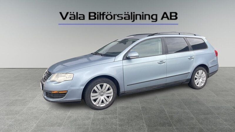 Ljusblå Begagnad 2006 VW Passat Trendline Kombi | 25 900 kr - Bild 1/4