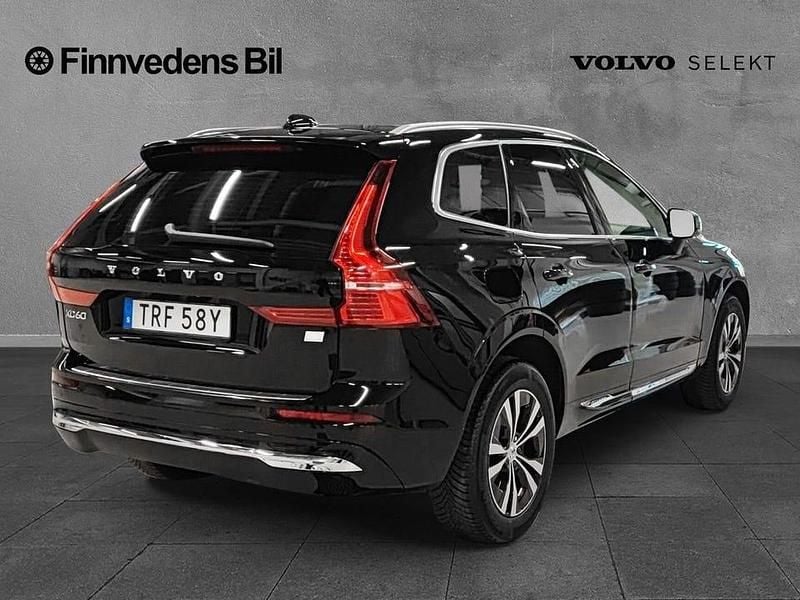 Begagnad Volvo XC60 Core 355 HK (261 kW) 2023 Svart SUV