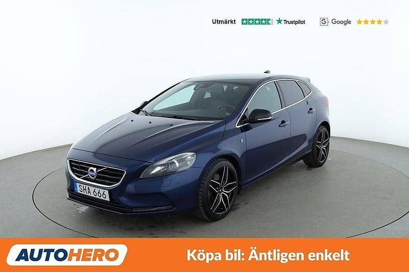 Blå Begagnad 2015 Volvo V40 Ocean Race Kombi | 136 000 kr (Superpris) - Bild 1/4