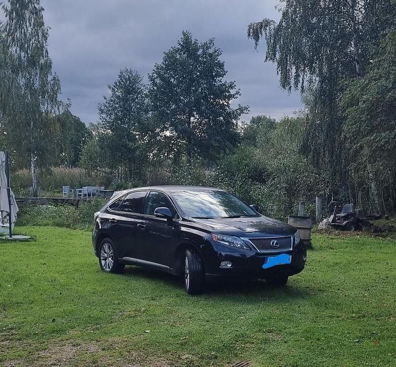 Svart Begagnad 2011 Lexus RX450h Luxury Line SUV | 125 000 kr (Marknadspris) - Bild 1/4