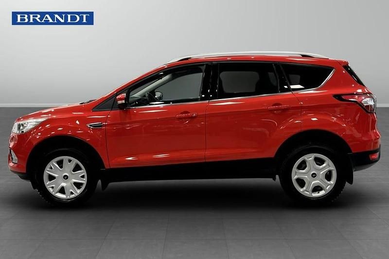 Begagnad Ford Kuga Titanium 151 HK (111 kW) 2018 Röd SUV