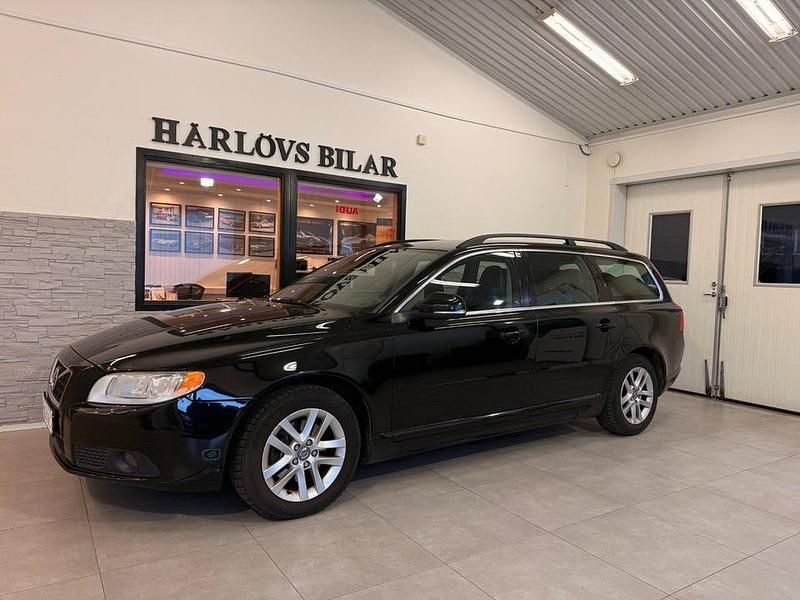 Begagnad Volvo V70 Momentum 180 HK (132 kW) 2013 Svart Kombi