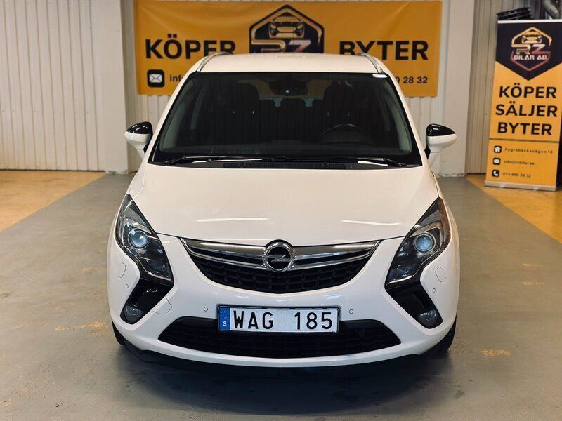 Vit Begagnad 2012 Opel Zafira Tourer Enjoy Minibuss | 59 900 kr (Dyr) - Bild 1/4