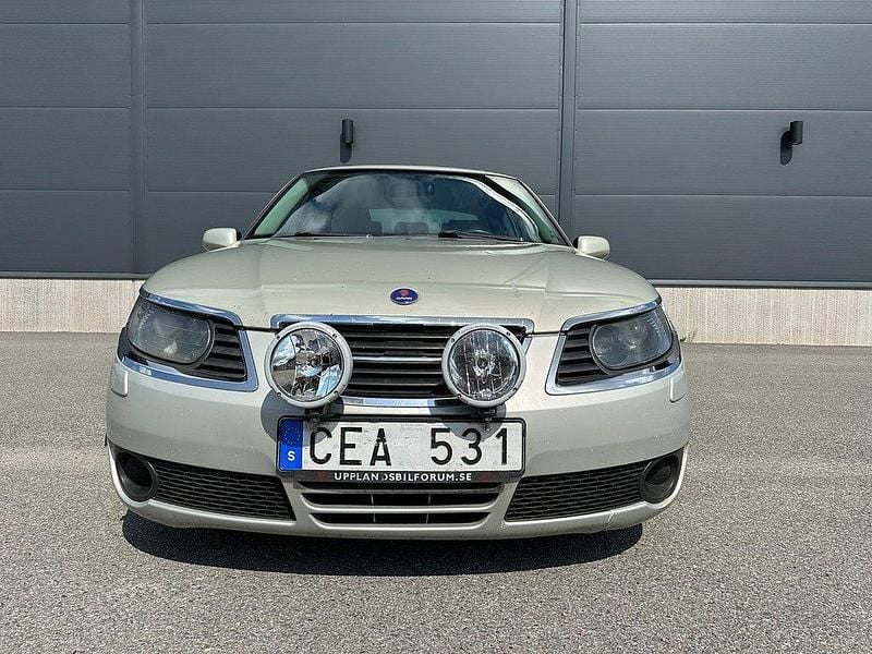 Ljusgul Begagnad 2006 Saab 9-5 Sedan | 23 900 kr (Lite dyr) - Bild 1/4