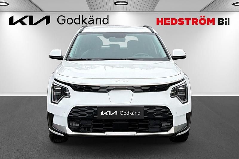 Begagnad Kia e-Niro 152 kW (207 HK) 2023 Vit SUV