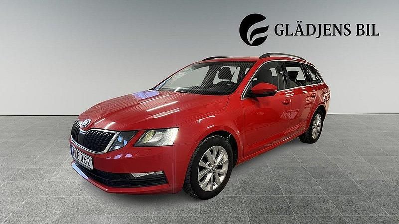 Röd Begagnad 2017 Skoda Octavia Ambition Kombi | 134 800 kr (Marknadspris) - Bild 1/4