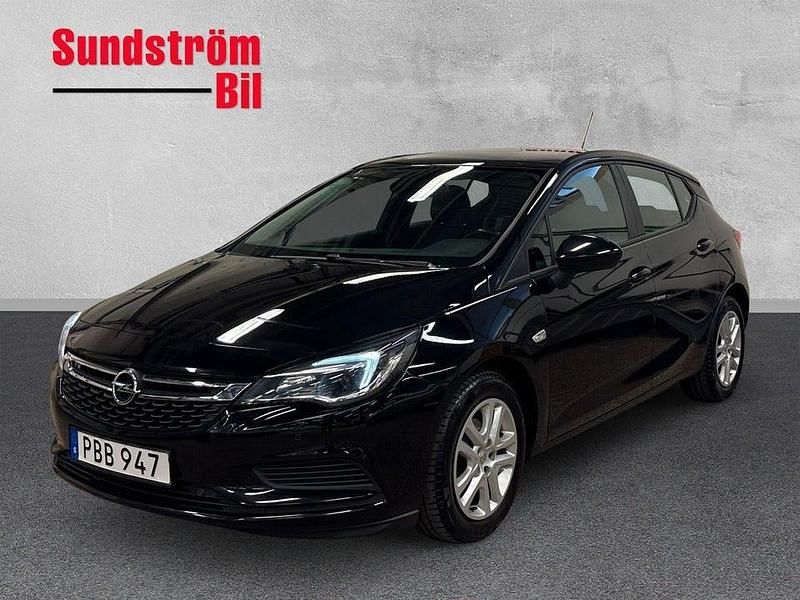 Svart Begagnad 2016 Opel Astra Enjoy Halvkombi | 94 900 kr (Marknadspris) - Bild 1/3