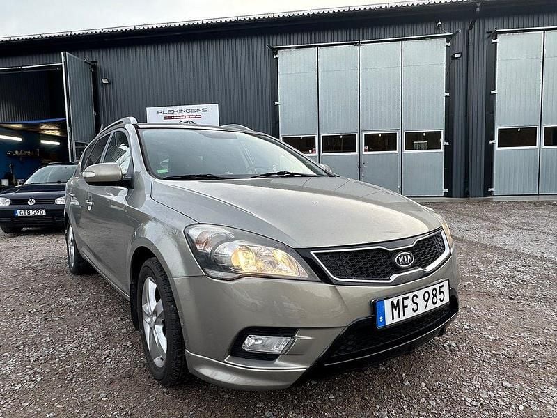 Silver Begagnad 2011 Kia Ceed Sportswagon Kombi | 54 900 kr (Marknadspris) - Bild 1/4