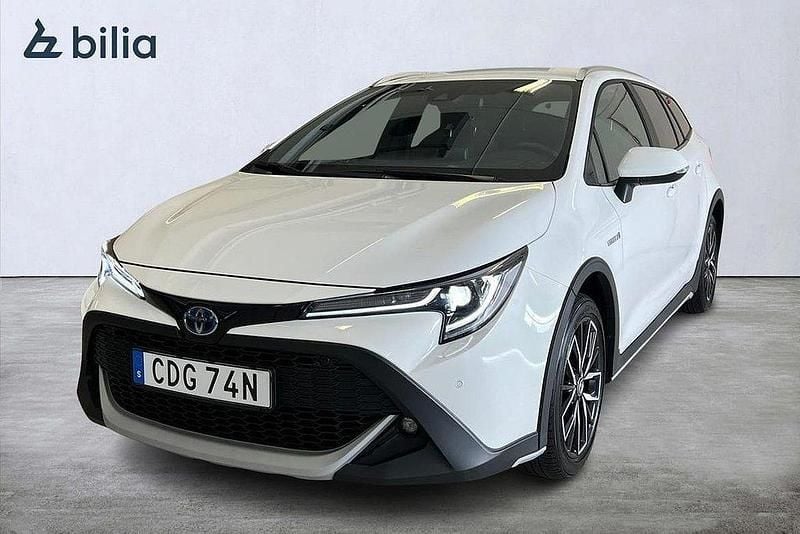 Vit Begagnad 2020 Toyota Corolla Kombi | 264 900 kr (Marknadspris) - Bild 1/4