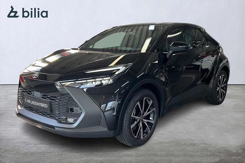Ny 2025 Toyota C-HR+ Style SUV | 471 500 kr (Dyr) - Bild 1/4