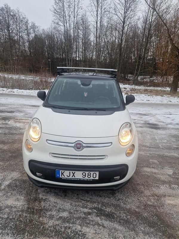 Begagnad Fiat 500L 105 HK (77 kW) 2013 Minibuss