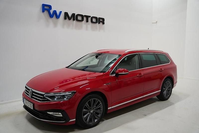 Röd Begagnad 2021 VW Passat GT Kombi | 299 900 kr (Marknadspris) - Bild 1/4