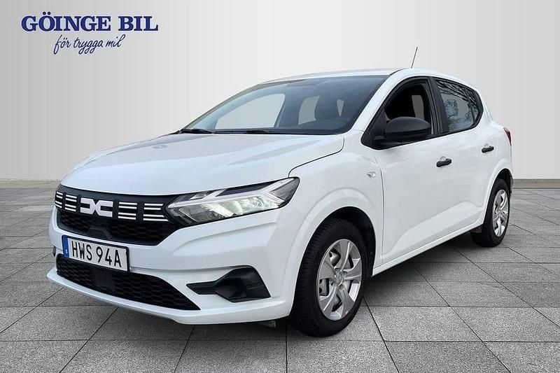 Vit Begagnad 2022 Dacia Sandero Essentiel Halvkombi | 139 000 kr (Marknadspris) - Bild 1/2