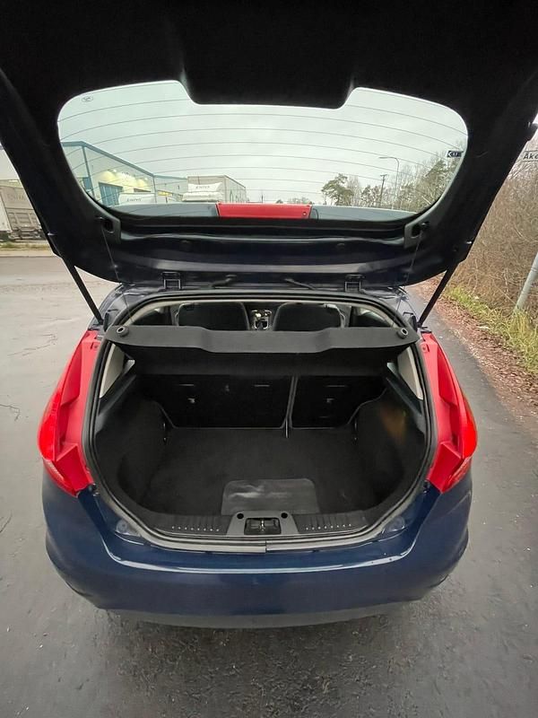 Begagnad Ford Fiesta 60 HK (44 kW) 2009 Halvkombi