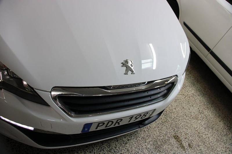 Begagnad Peugeot 308 SW Active 120 HK (88 kW) 2016 Vit Kombi